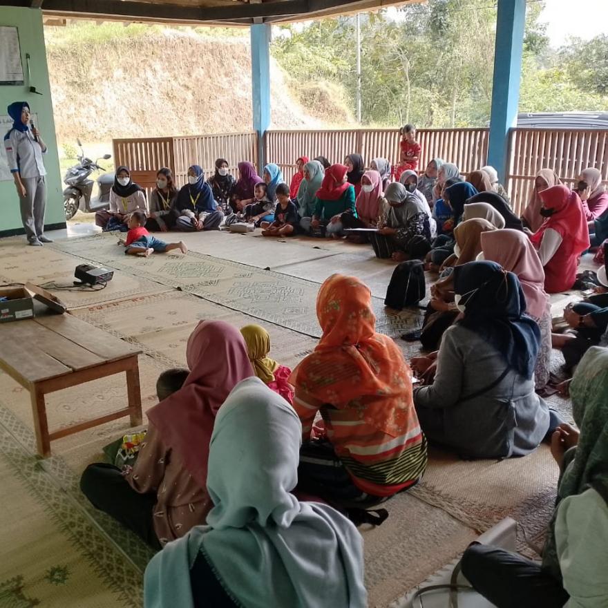 Dayu Garment Lakukan Sosialisasi Pembalut Kain Sehat di Sangkrek